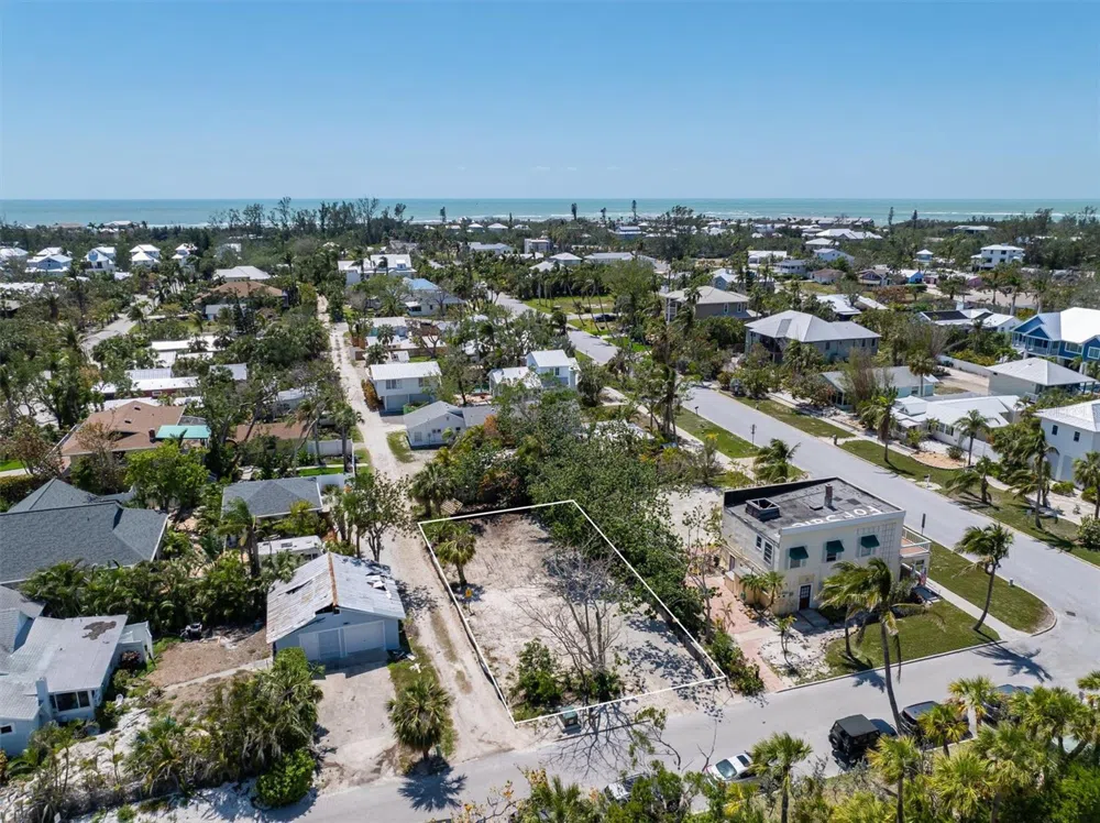 6981 LOIS AVENUE Longboat Key, FL 34228