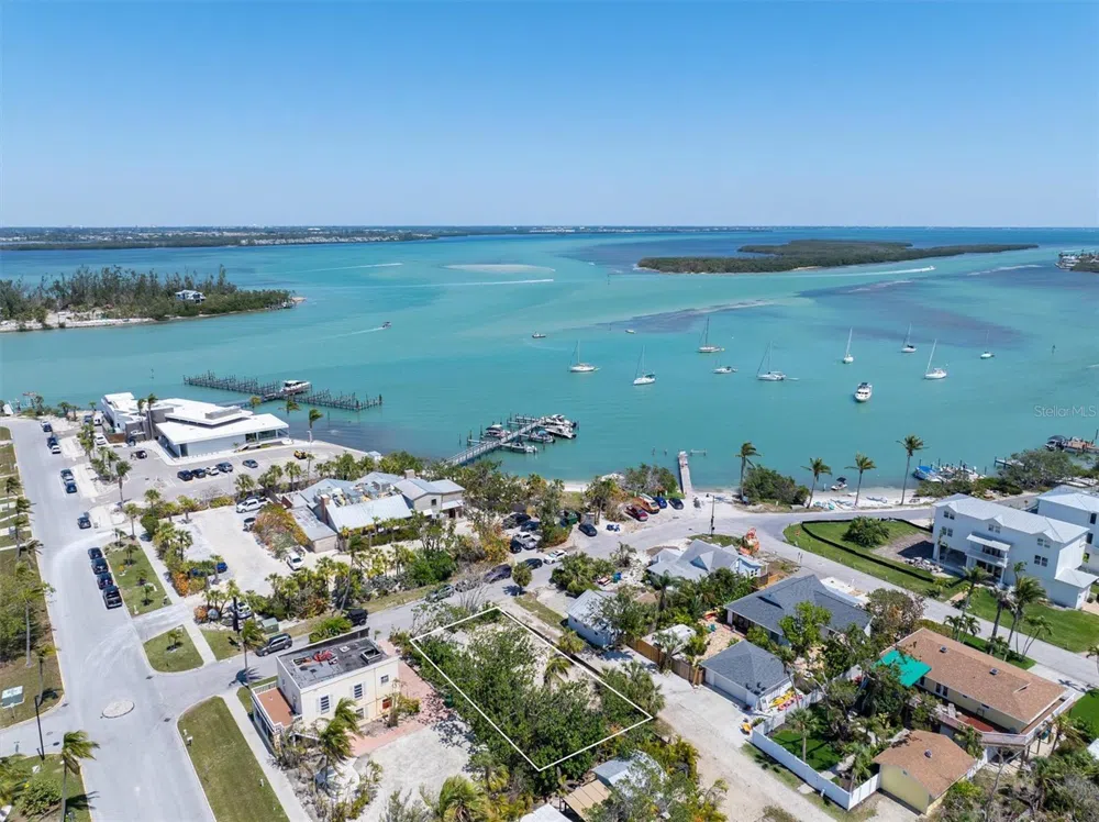 6981 LOIS AVENUE Longboat Key, FL 34228