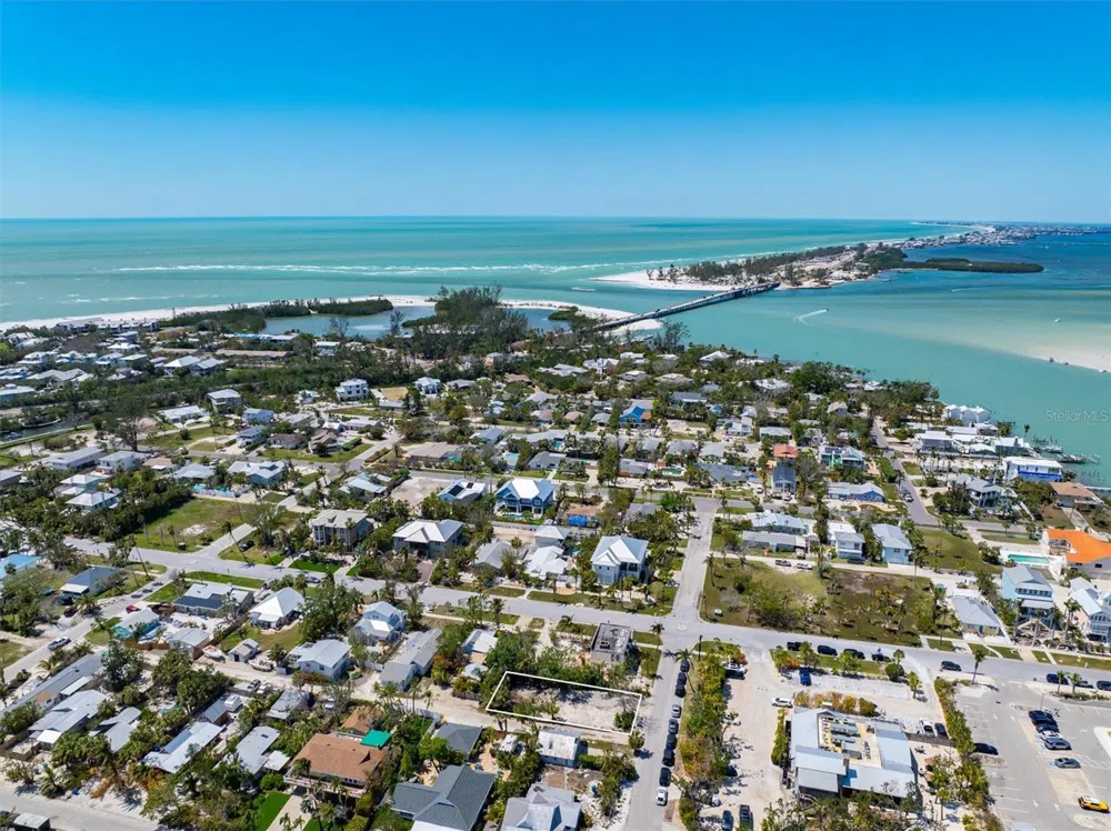 6981 LOIS AVENUE Longboat Key, FL 34228