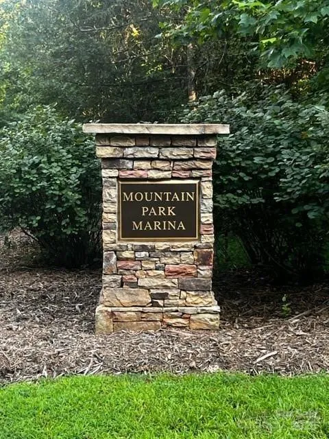 30 Mountain Parkway Mill Spring, NC 28756