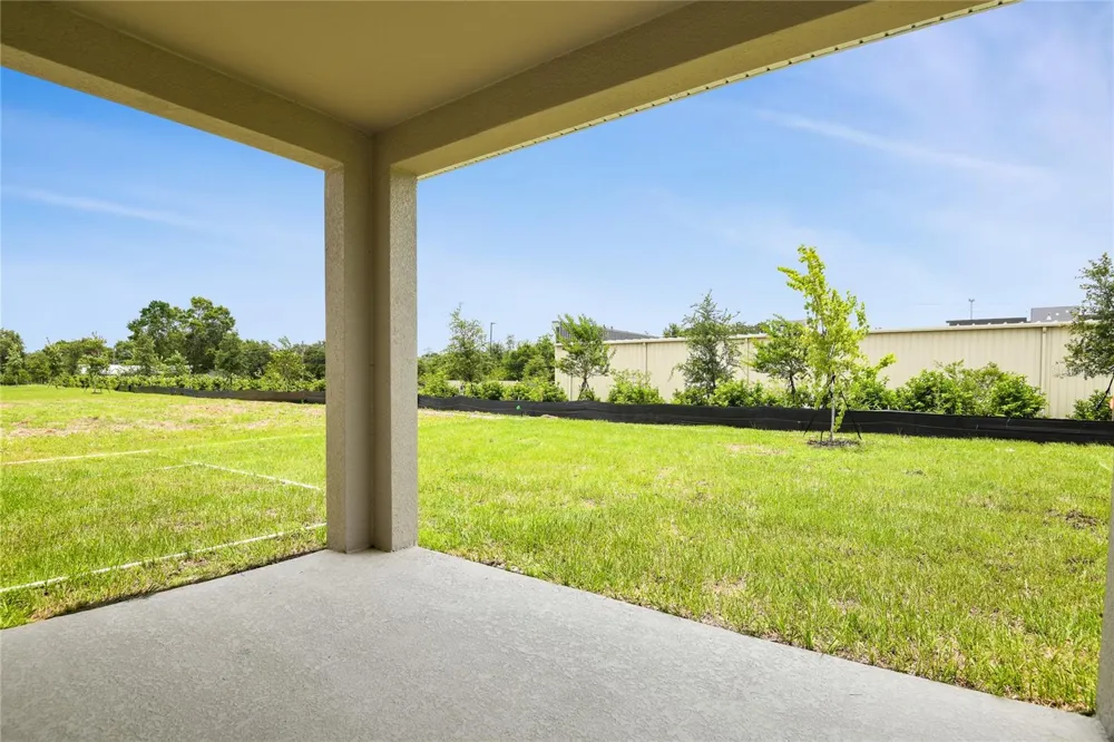816 LAKE DELL ROAD Dundee, FL 33838