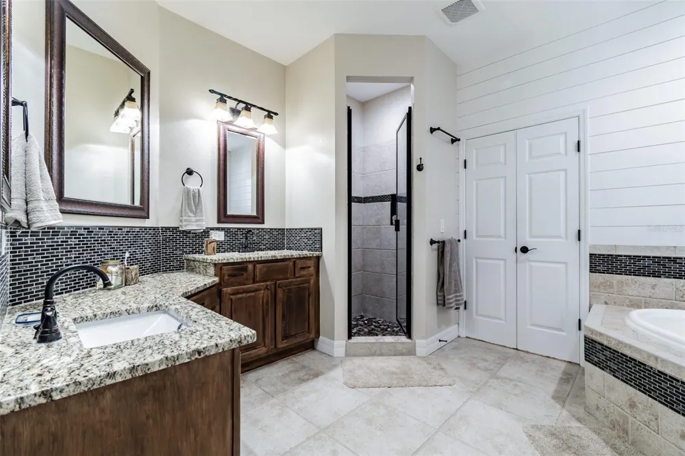539 TREVISO DRIVE Apollo Beach, FL 33572