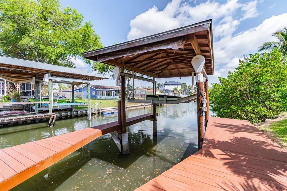 539 TREVISO DRIVE Apollo Beach, FL 33572