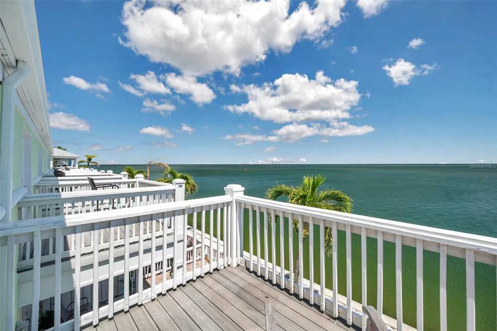 4768 COQUINA KEY DRIVE SE St Petersburg, FL 33705