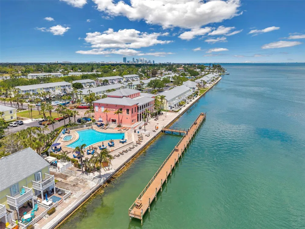 4768 COQUINA KEY DRIVE SE St Petersburg, FL 33705