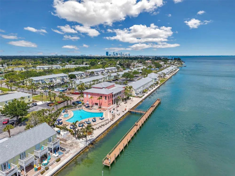 4768 COQUINA KEY DRIVE SE St Petersburg, FL 33705