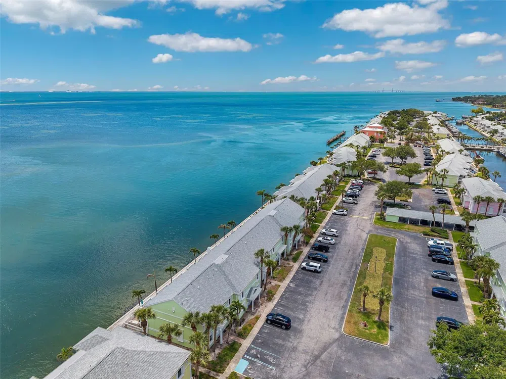 4768 COQUINA KEY DRIVE SE St Petersburg, FL 33705
