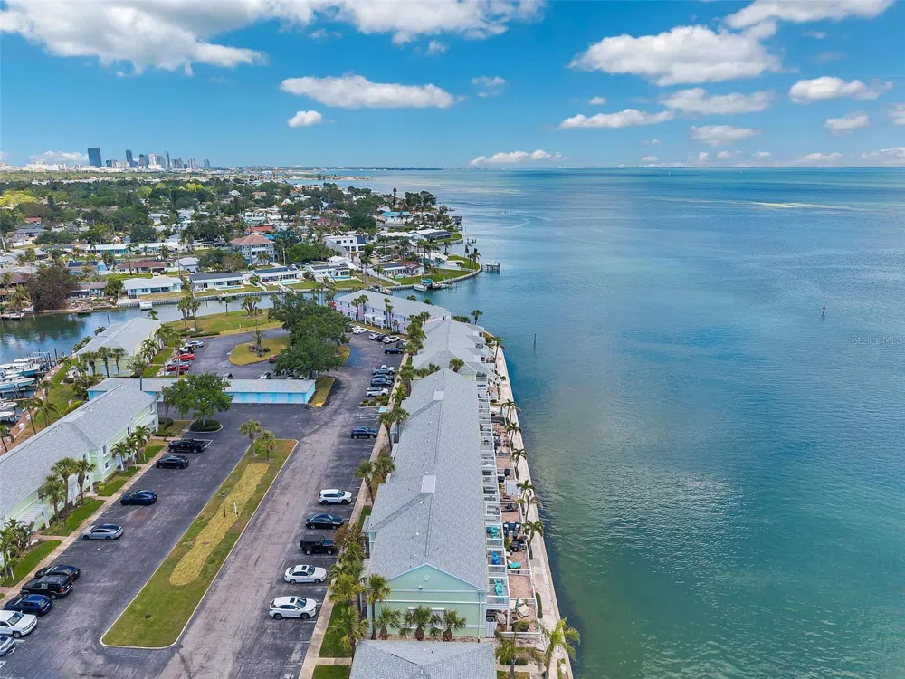 4768 COQUINA KEY DRIVE SE St Petersburg, FL 33705