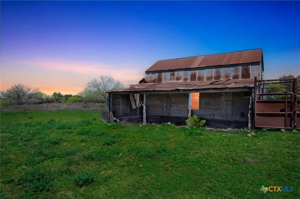 16 CR 127 Hico, TX 76457