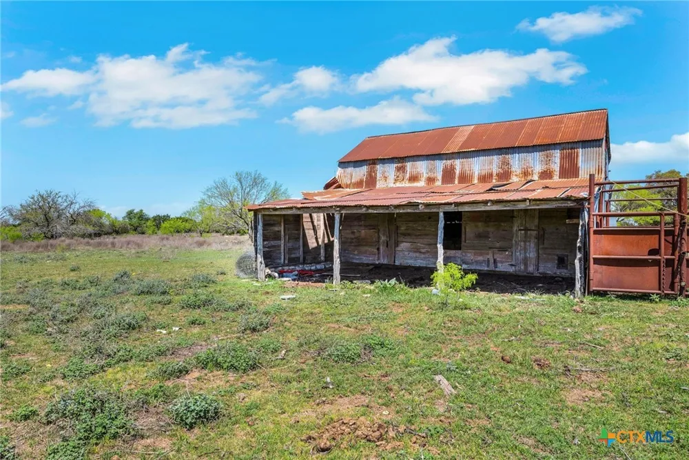 16 CR 127 Hico, TX 76457