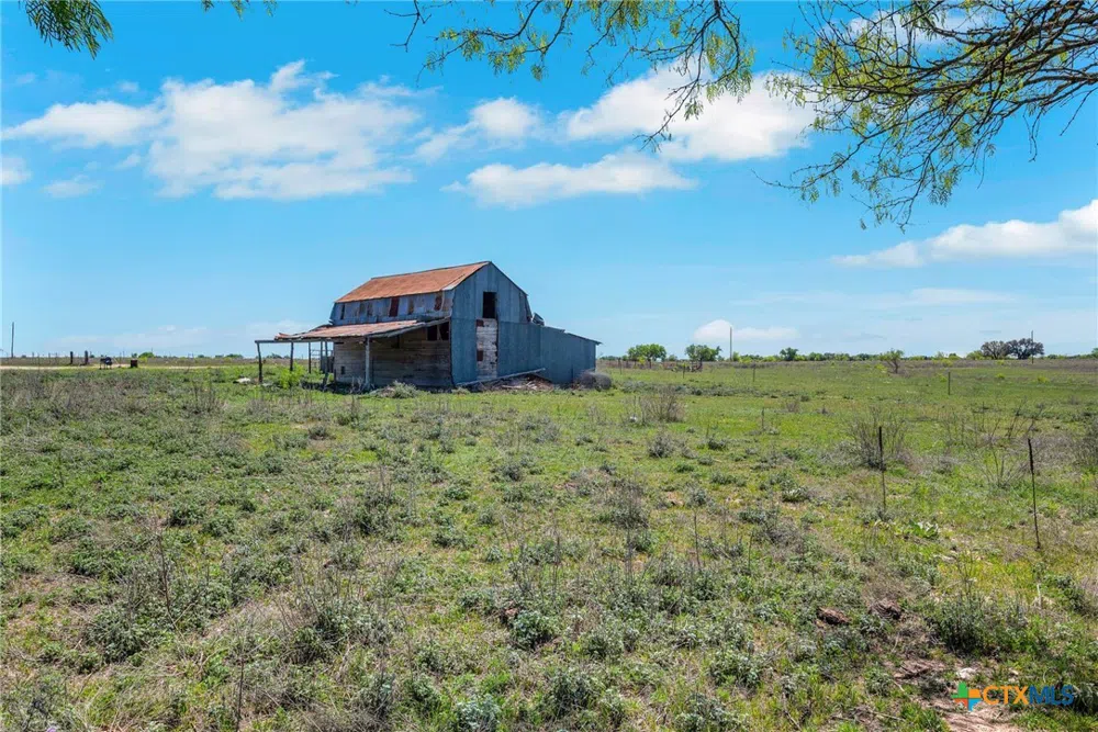16 CR 127 Hico, TX 76457