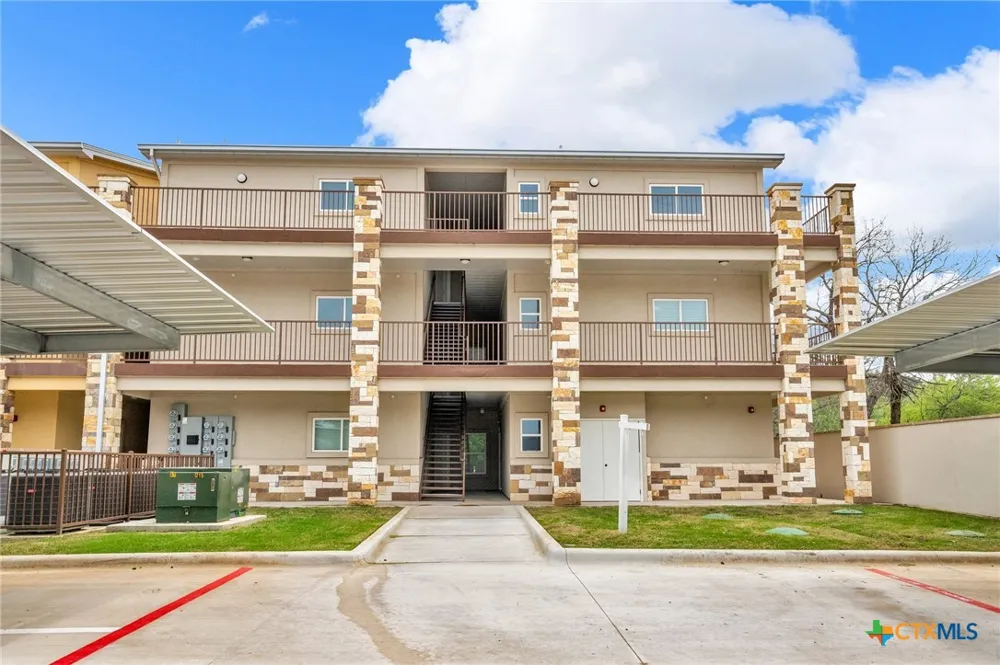 540 River Run #315 New Braunfels, TX 78132