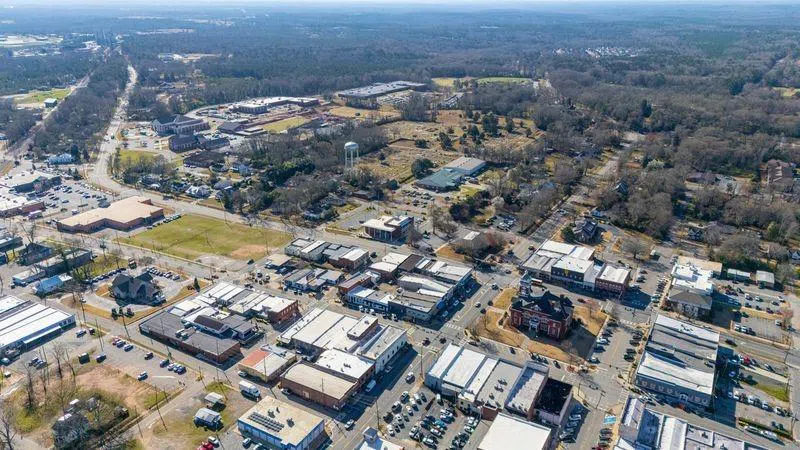 101 E Chambers Street Forsyth, GA 31029
