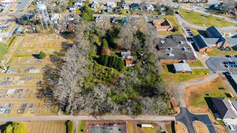 101 E Chambers Street Forsyth, GA 31029