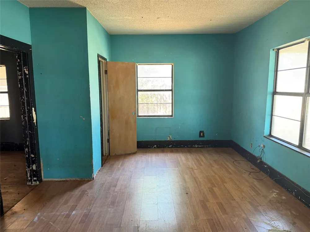 503 Cedar Street Seymour, TX 76380