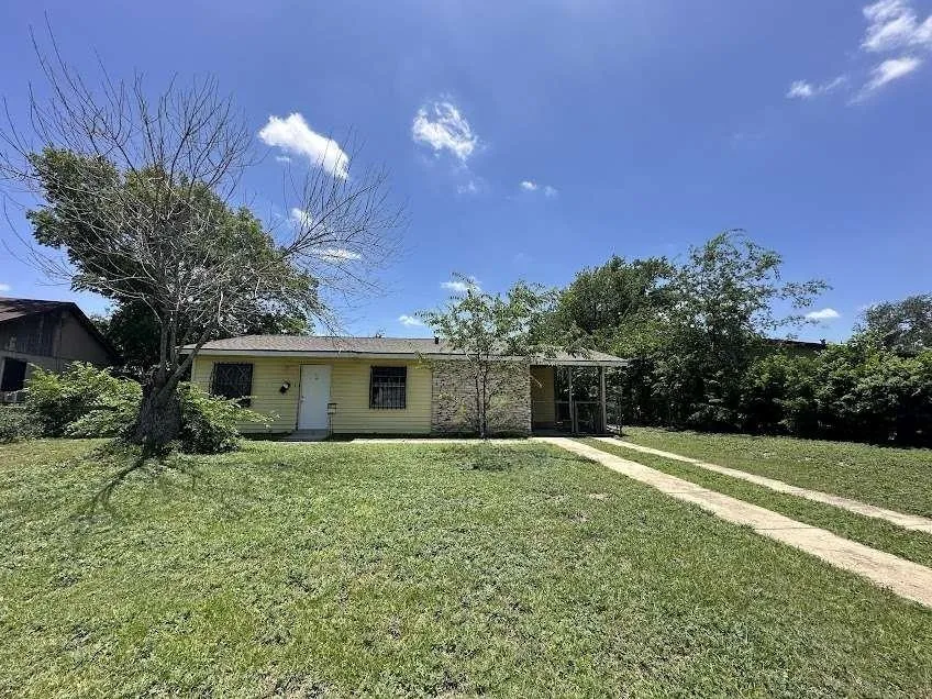 4146 Tamarak Drive San Antonio, TX 78220