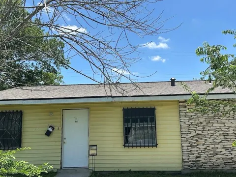 4146 Tamarak Drive