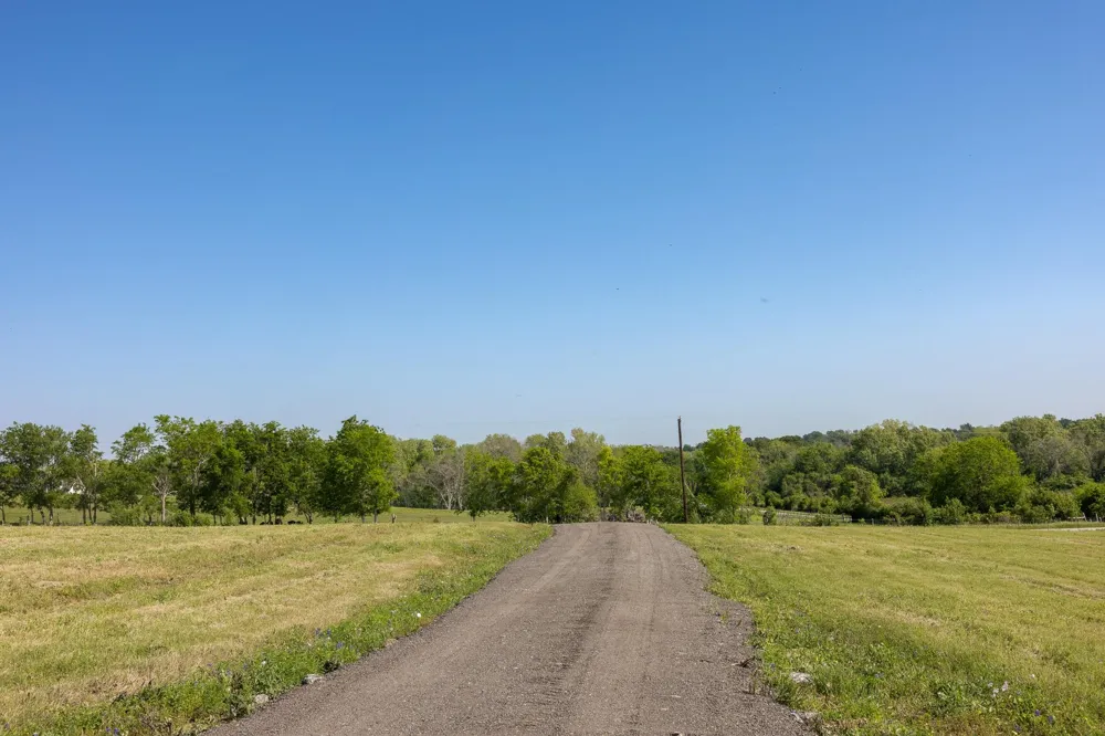 Sauney Chapel Road Chappell Hill, TX 77426