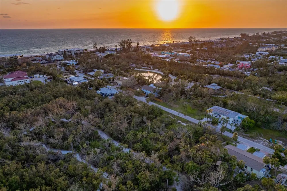 560 GULF BAY ROAD Longboat Key, FL 34228
