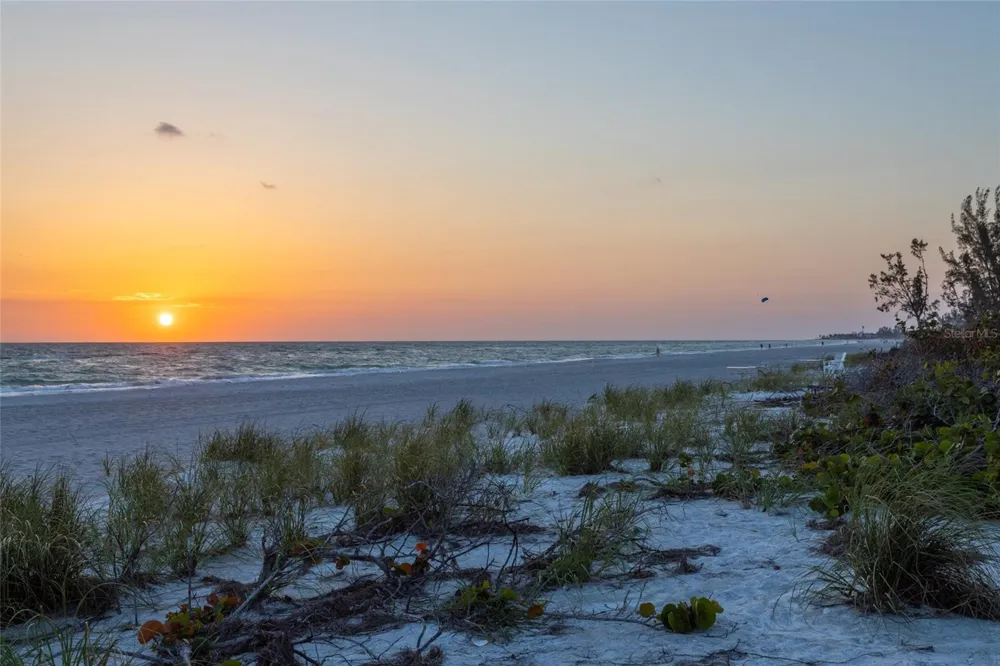 560 GULF BAY ROAD Longboat Key, FL 34228