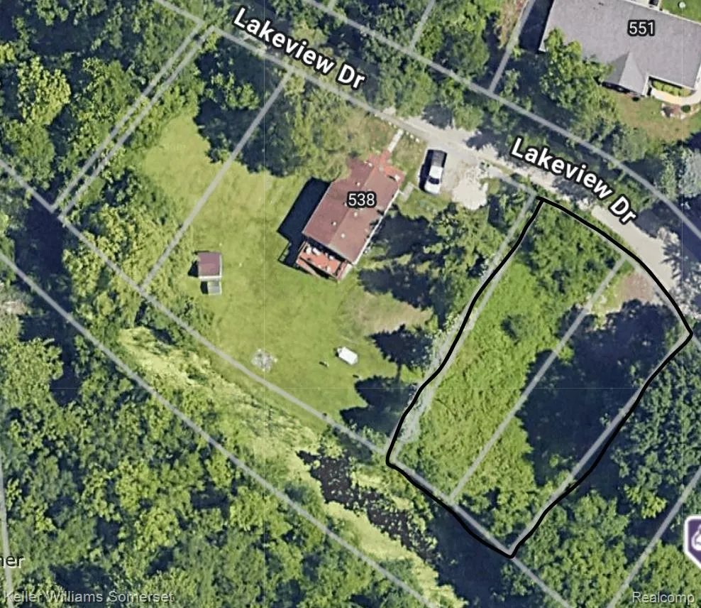 Lakeview Drive White Lake Charter Township, MI 48386