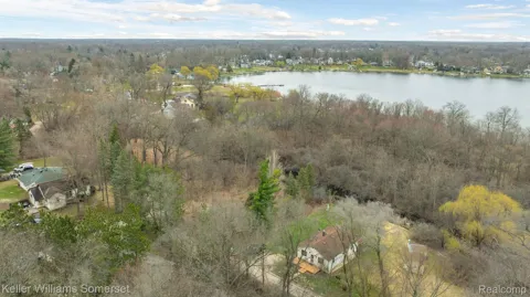 Lakeview Drive