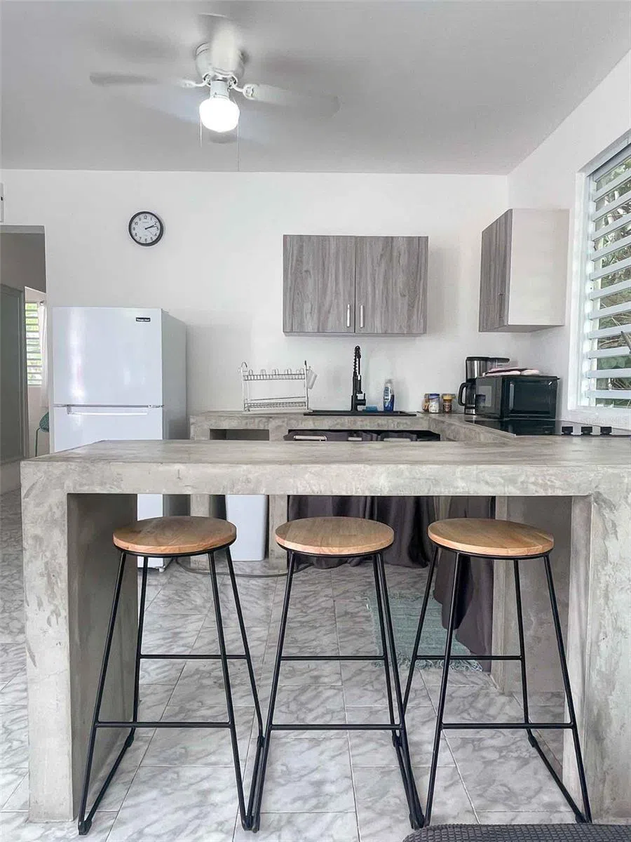 376 CALLE GIRASOL Vieques, PR 00765