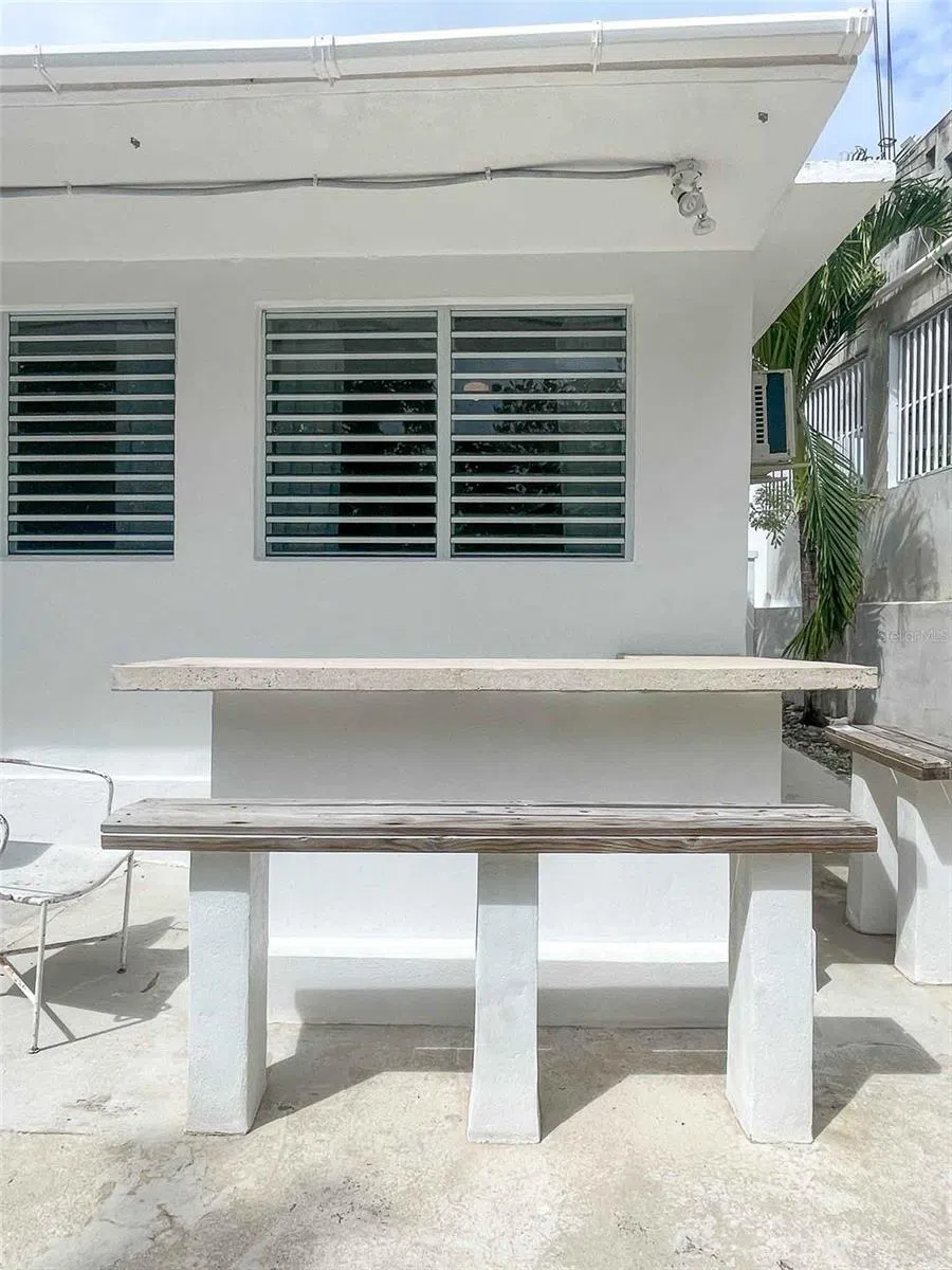 376 CALLE GIRASOL Vieques, PR 00765