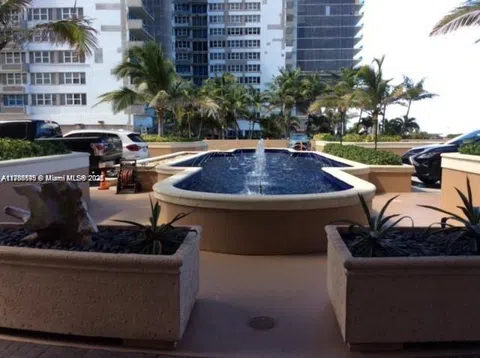 2080 S Ocean Dr #707
