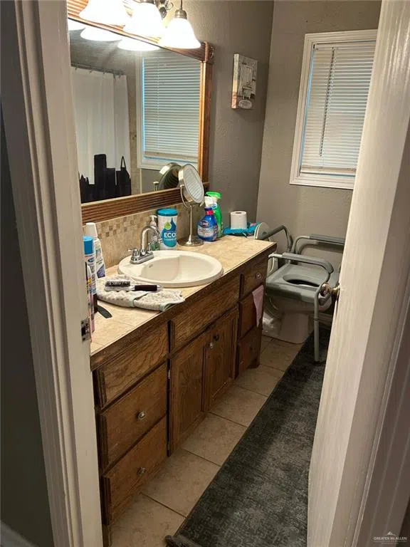 805 W Bennett Street Falfurrias, TX 78355