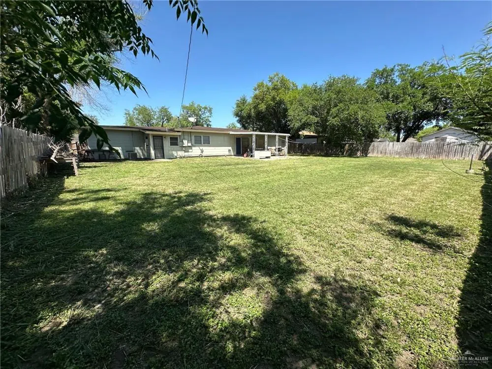 805 W Bennett Street Falfurrias, TX 78355