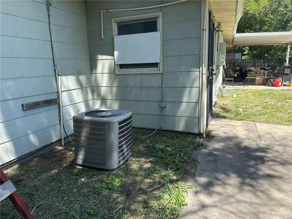 805 W Bennett Street Falfurrias, TX 78355