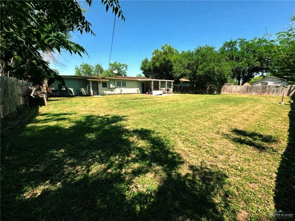 805 W Bennett Street Falfurrias, TX 78355