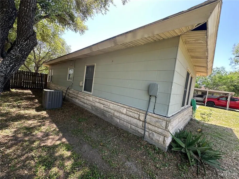 805 W Bennett Street Falfurrias, TX 78355