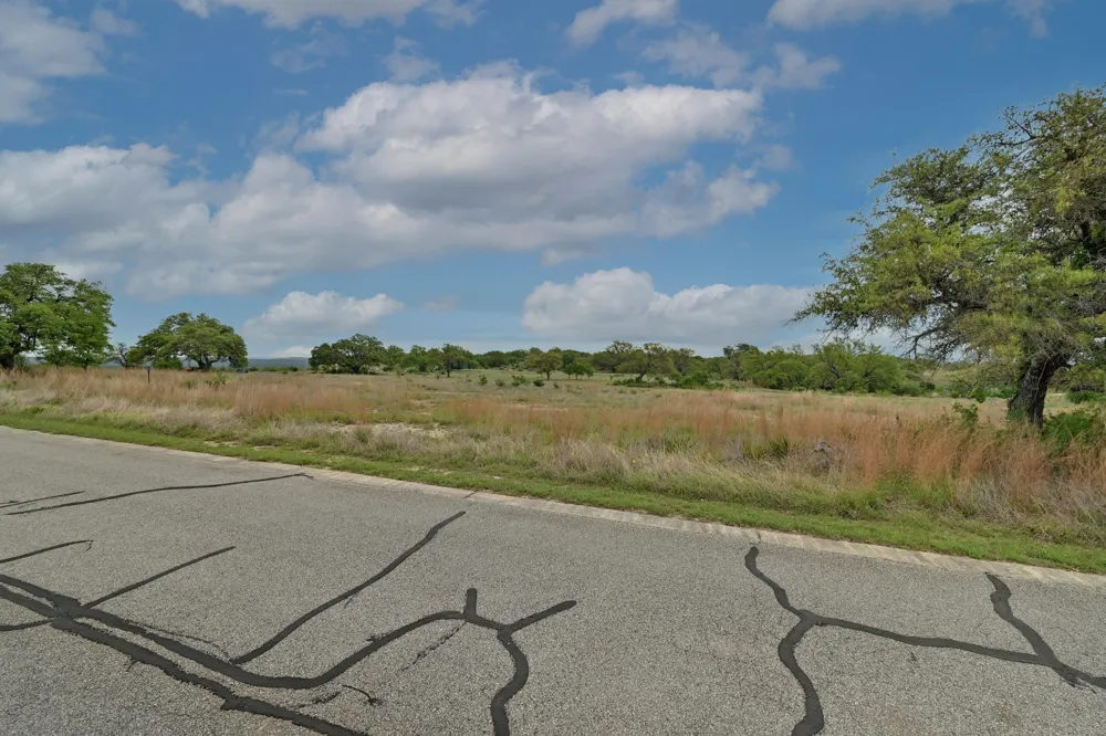 195 Cypress View Drive Johnson City, TX 78636