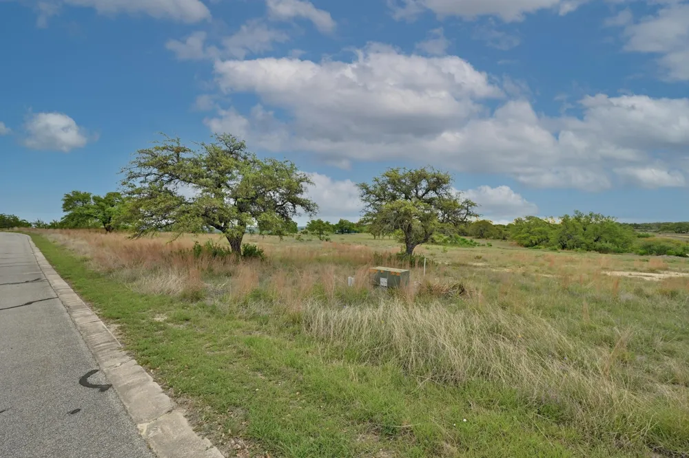 195 Cypress View Drive Johnson City, TX 78636