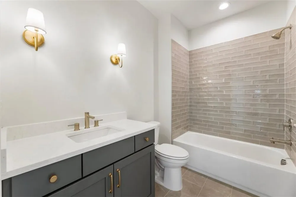 135 Alcovy Terrace Alpharetta, GA 30009