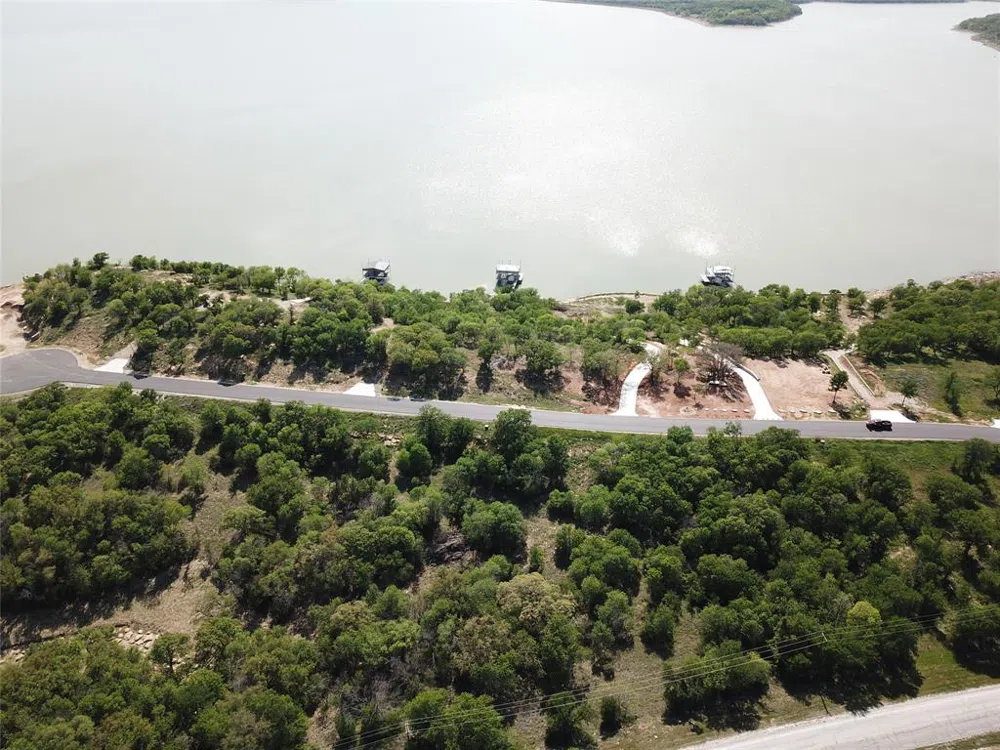 149 Hanna Oak Court Bridgeport, TX 76426