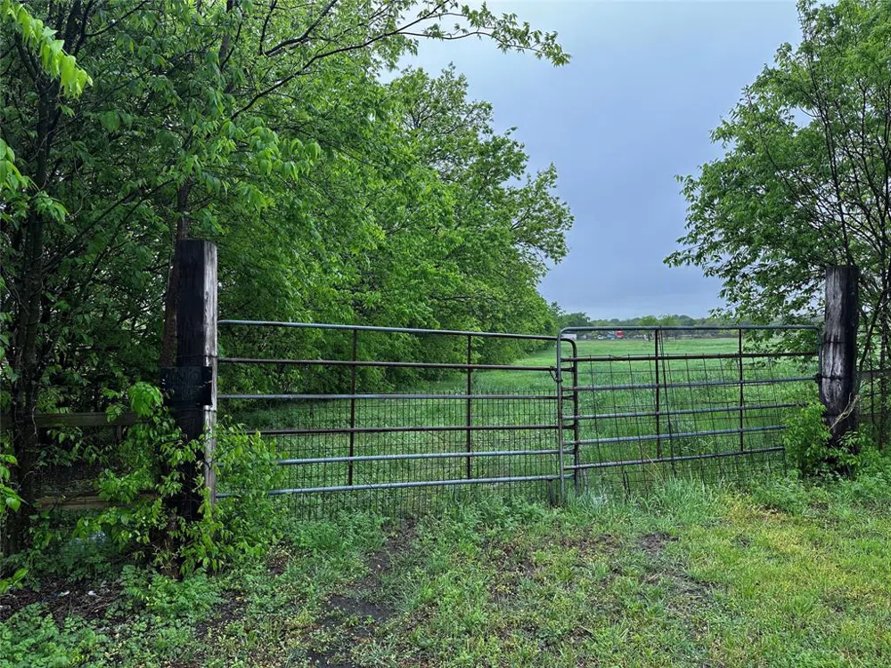 2469 SW Hulen Street Burleson, TX 76028