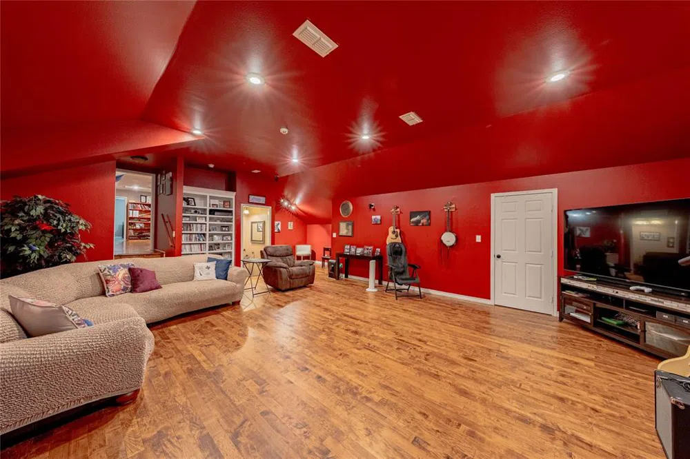 458 Cherokee Cove Drive Jacksonville, TX 75766