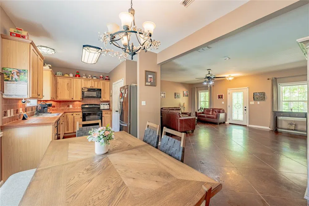 458 Cherokee Cove Drive Jacksonville, TX 75766