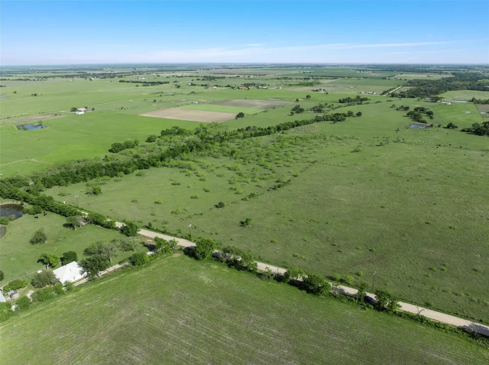 7 Mile Lane Riesel, TX 76682
