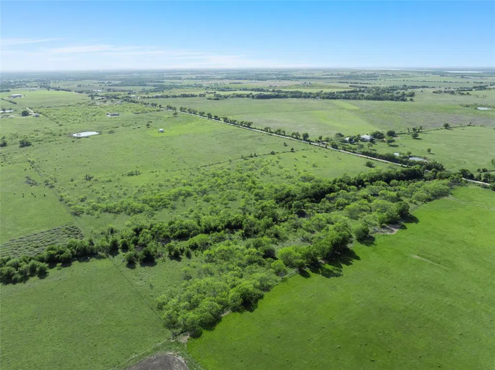 7 Mile Lane Riesel, TX 76682