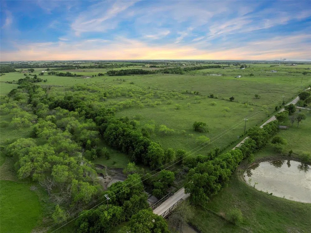 7 Mile Lane Riesel, TX 76682