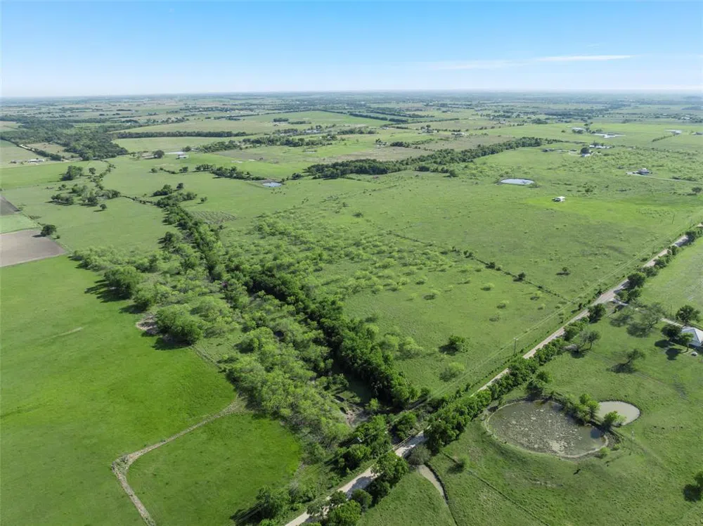 7 Mile Lane Riesel, TX 76682