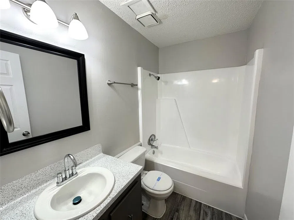 2006 Jane Street #B Longview, TX 75601