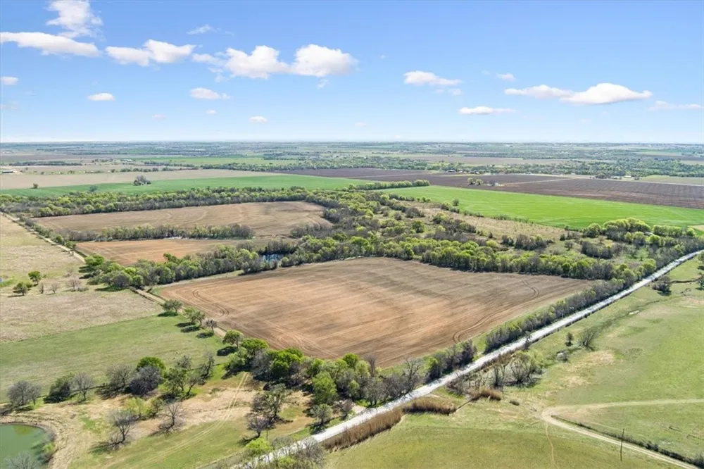 HCR 2302 S Abbott, TX 76621