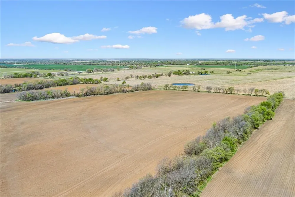 HCR 2302 S Abbott, TX 76621