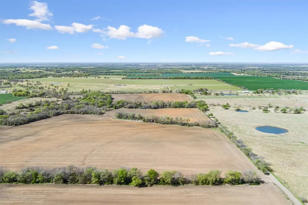 HCR 2302 S Abbott, TX 76621