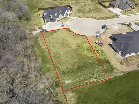 409 Meadowlands Drive